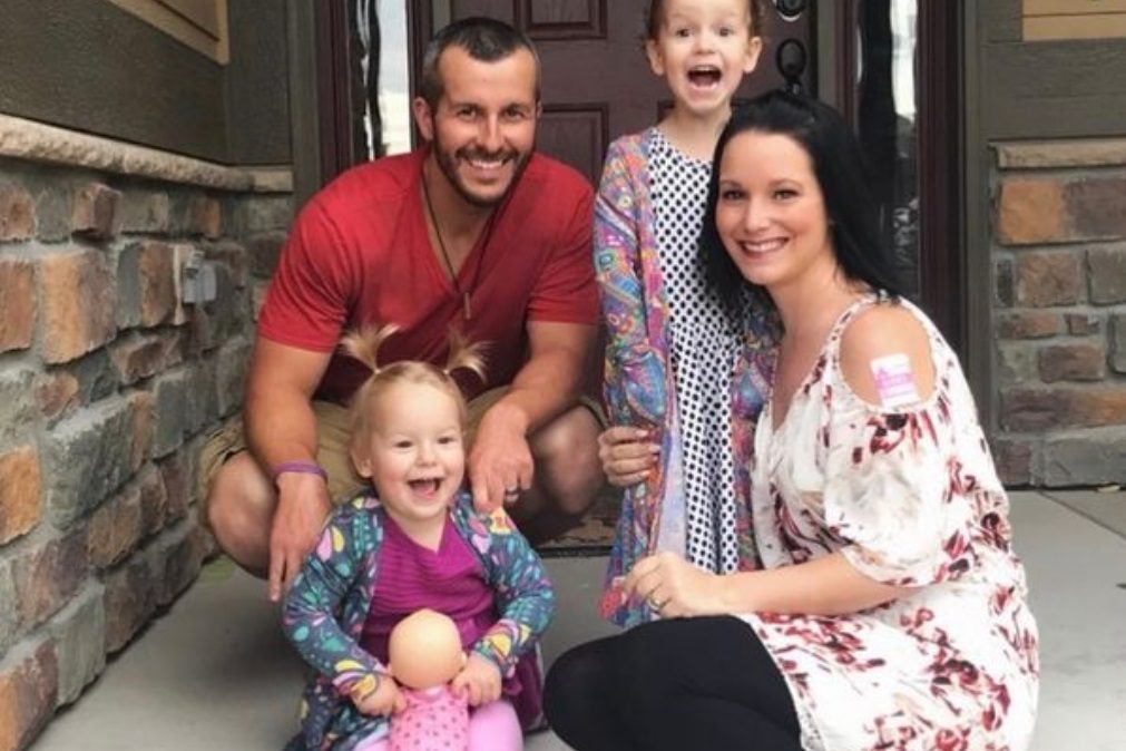 Chris Watts tem guardas a verificá-lo a cada 10 minutos para que não se suicide