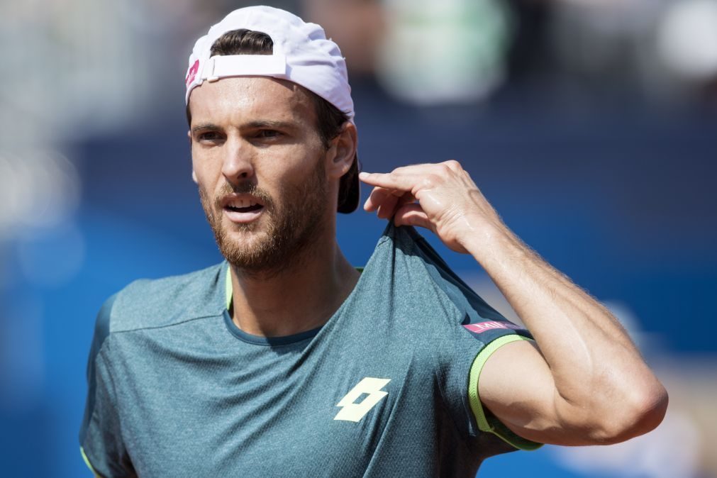 João Sousa eliminado na primeira ronda do torneio de ténis de Winston Salem