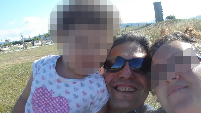 Matou as filhas de 3 e 6 anos à facada