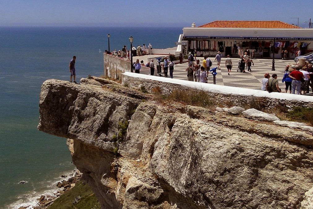 Homem morreu ao cair do promontório da Nazaré