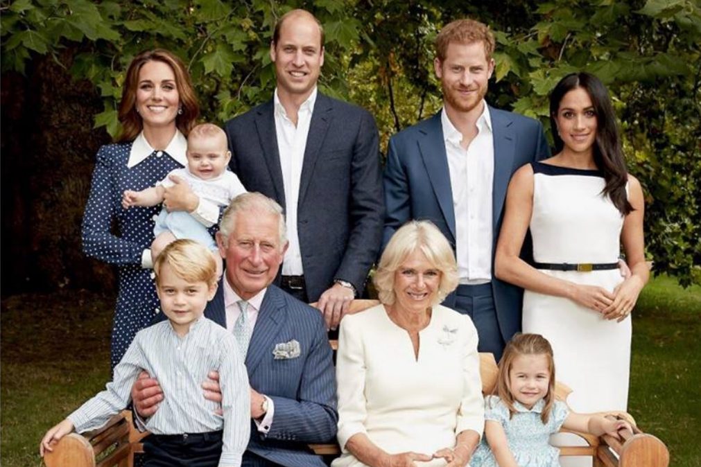 Como o príncipe Carlos foi um grande apoio na vida de Meghan Markle