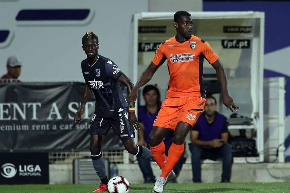 Jackson Martínez sai lesionado no jogo Portimonense - Tondela