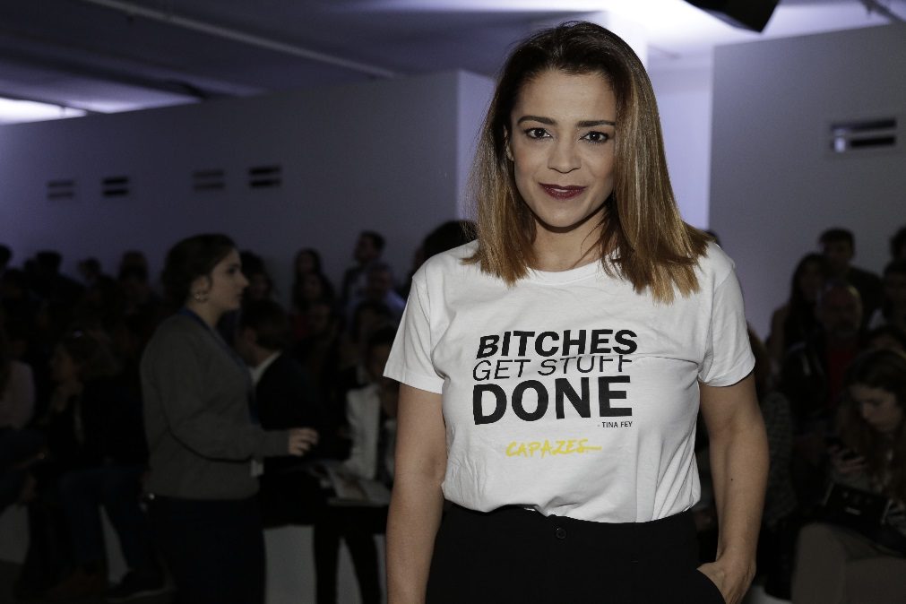 Rita Ferro Rodrigues vai à Moda Lisboa só para mostrar a t-shirt das Capazes