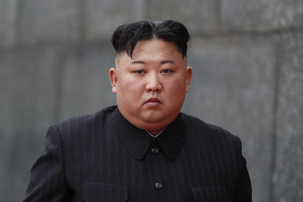 Coreia do Sul diz que Kim Jong-un está «vivo e de boa saúde»