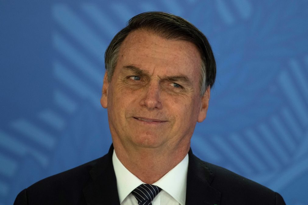 Filho de Bolsonaro suspeito em caso de lavagem de dinheiro