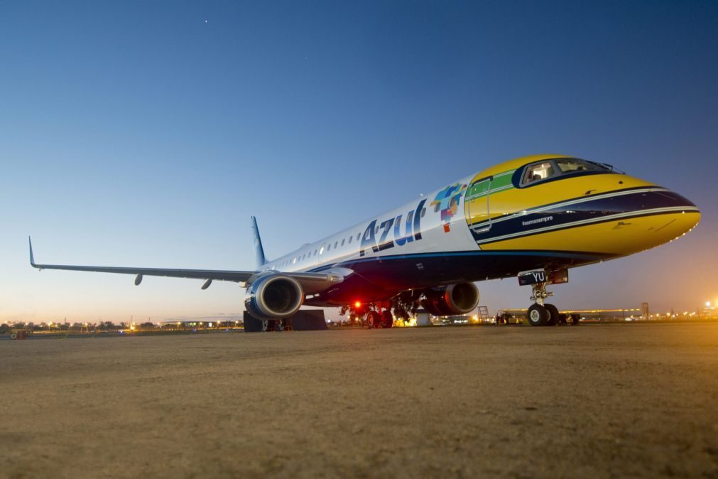 Três companhias aéreas multadas por cobrança antecipada de assentos