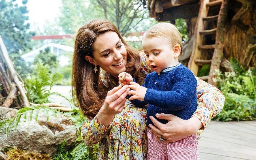 Kate Middleton ri à gargalhada com o filho mais novo