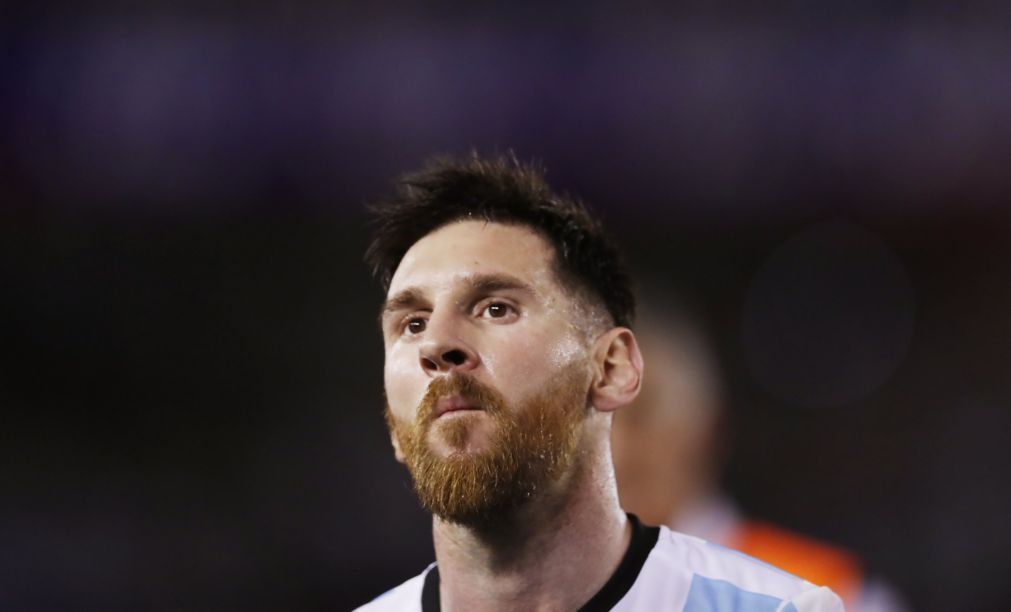 Messi suspenso por quatro jogos por 