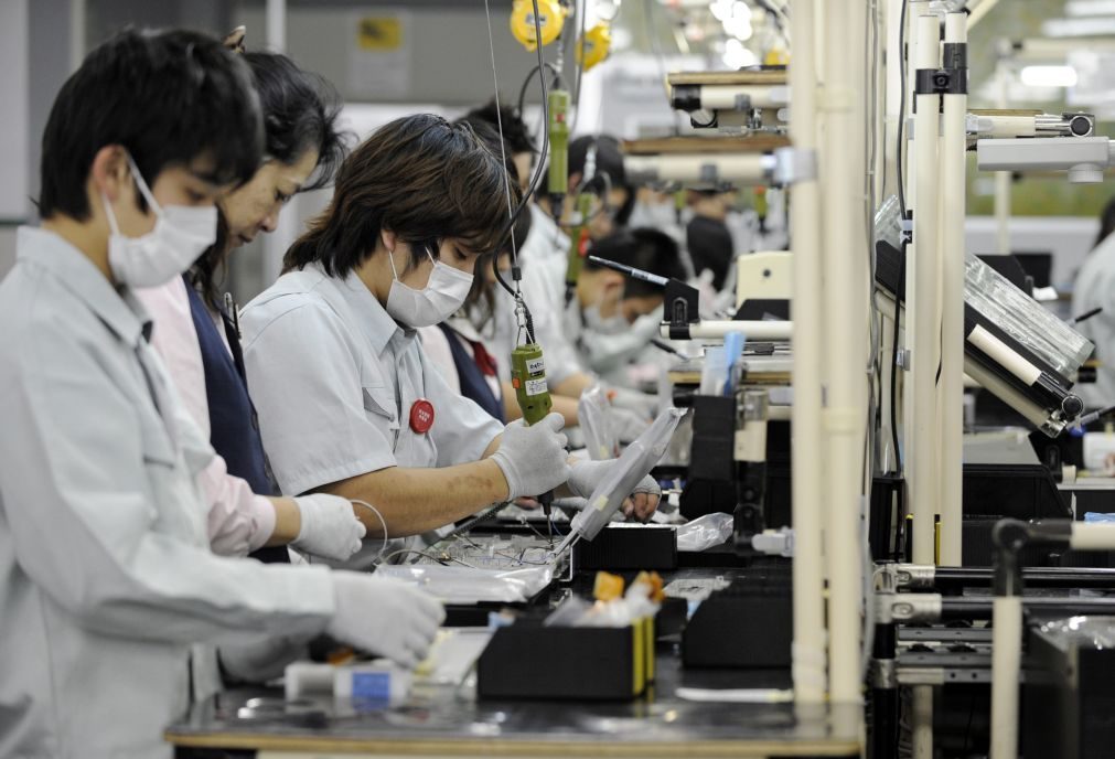 Japão vai limitar horas extra para evitar mais mortes por trabalho excessivo