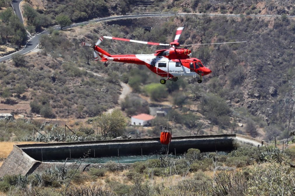 Incêndio nas Canárias obriga à retirada de 125 pessoas das habitações