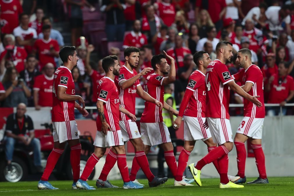 Benfica estreia-se hoje na Champions sem Lage no banco