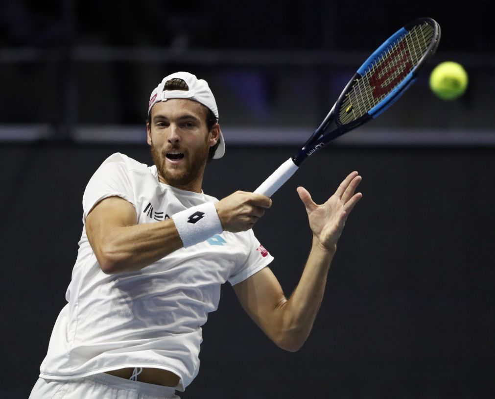 João Sousa vence e chega às meias-finais em São Petersburgo