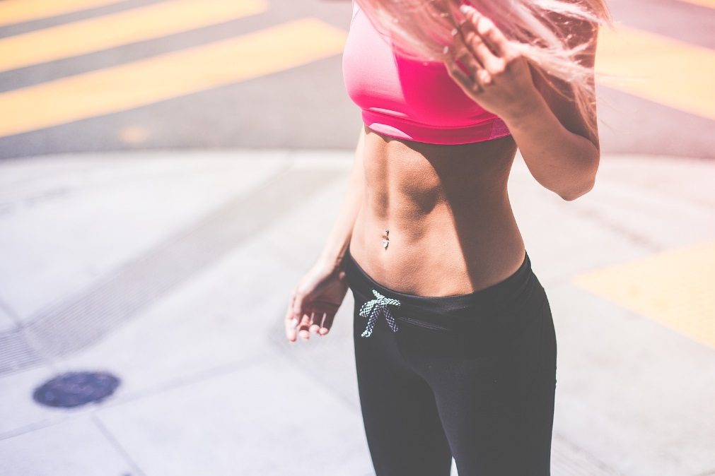 Conheça o exercício que queima 350 calorias em trinta minutos e é grátis