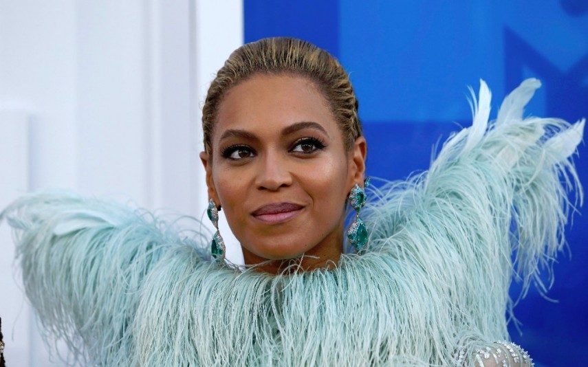 Beyoncé Grávida de gémeos, Beyoncé revela imagens inéditas do casamento