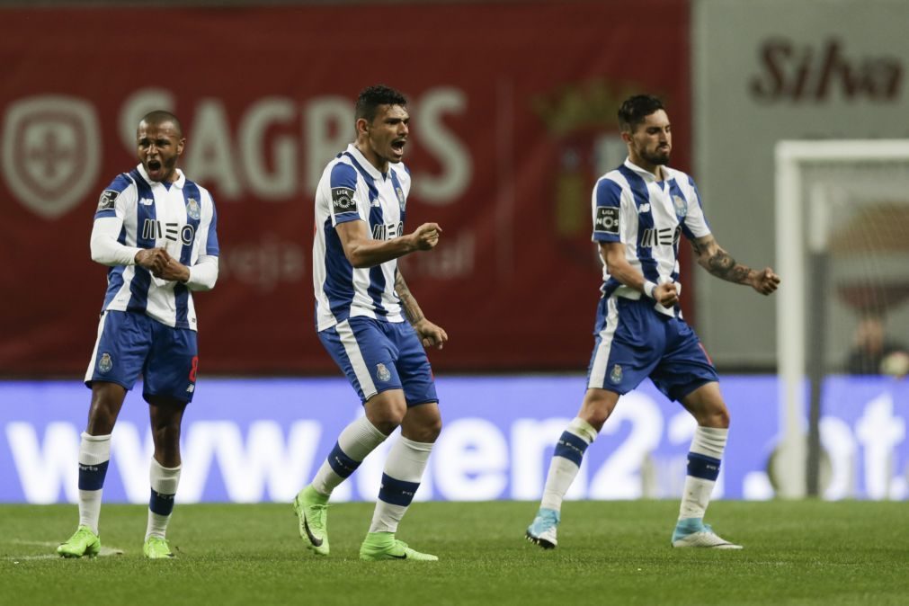 FC Porto prepara jogo com o Feirense com plantel a 100%