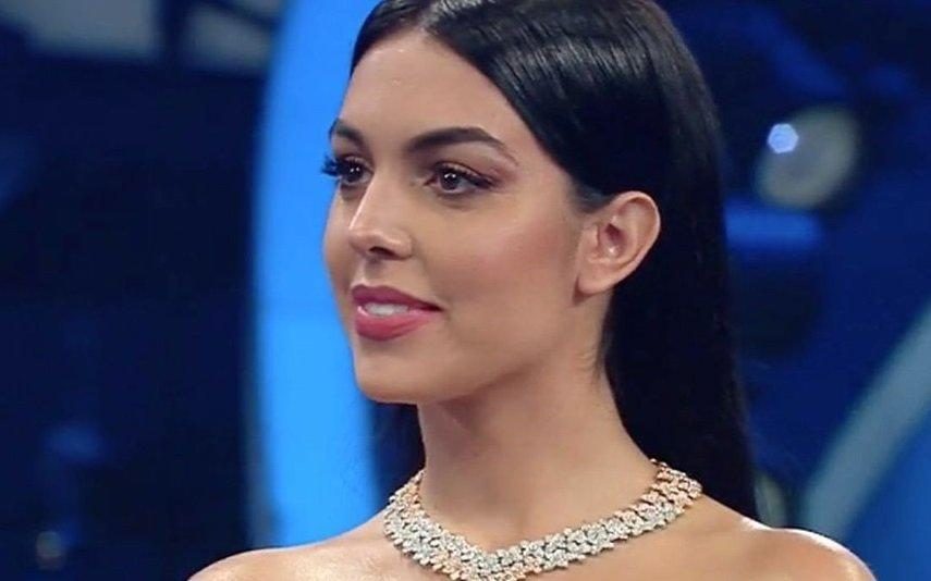 Georgina Rodriguez A primeira aparição da namorada de Cristiano Ronaldo em Sanremo (vídeo)