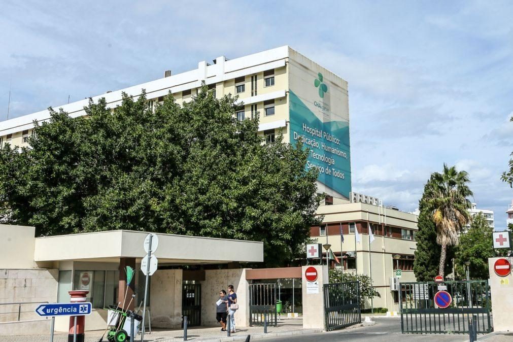 Hospital de Faro explica afastamento da médica que denunciou cirurgião