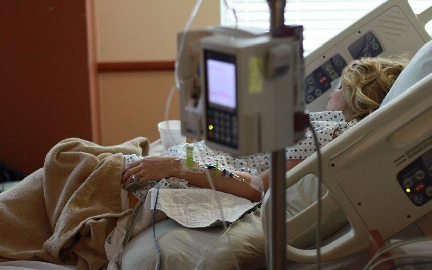 Testemunho de enfermeira sobre a eutanásia torna-se viral