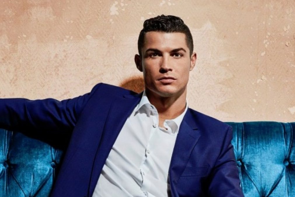 Foto deixa fortes suspeitas: Namorada de Ronaldo está grávida?