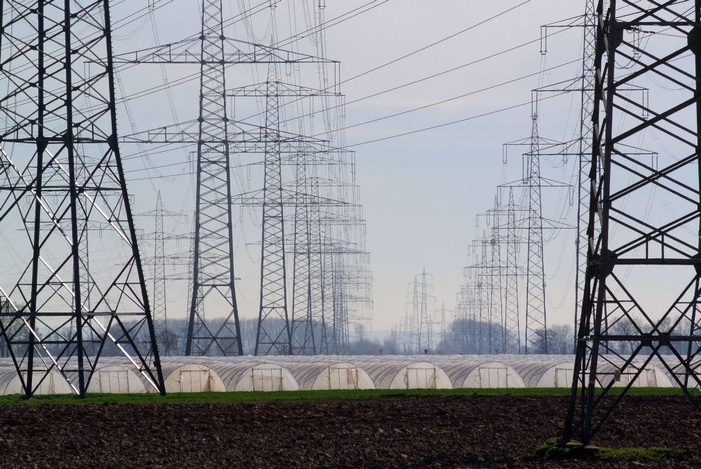 Entra hoje em vigor eletricidade mais barata para quem tem filhos