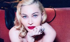 Madonna arrisca ser banida de rede social por mostrar as mamas