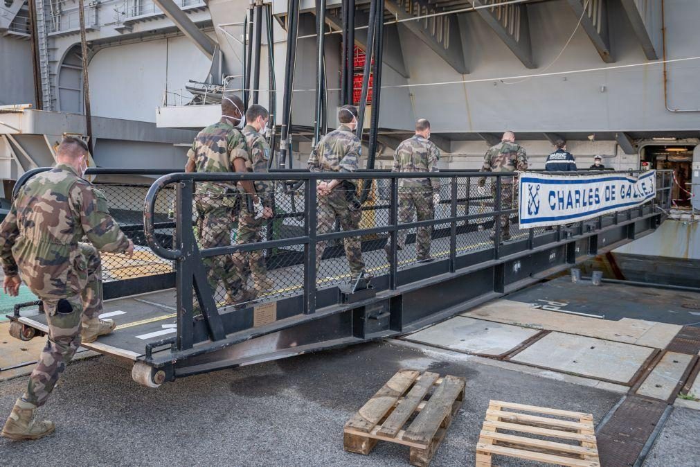 Covid-19: França confirma 1046 positivos no porta-aviões Charles de Gaulle