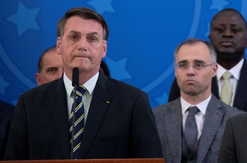 Bolsonaro culpa governadores e prefeitos pelo aumento de mortes no Brasil