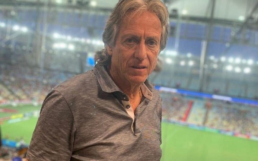 Jorge Jesus perde massagista do Flamengo para a covid-19. Há 8 jogadores infetados