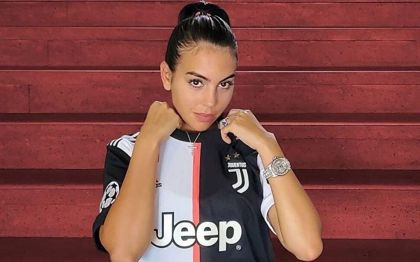 Georgina Rodriguez declara-se a Cristiano Ronaldo com foto sensual: «Amo-te»