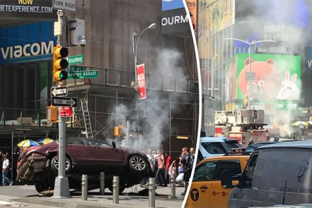 ÚLTIMA HORA: carro avança sobre multidão em Nova Iorque (foto)