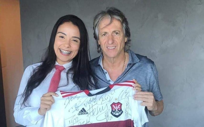 Jorge Jesus Quem é a mulher apontada como amante do treinador que diz ser vítima de calúnias?