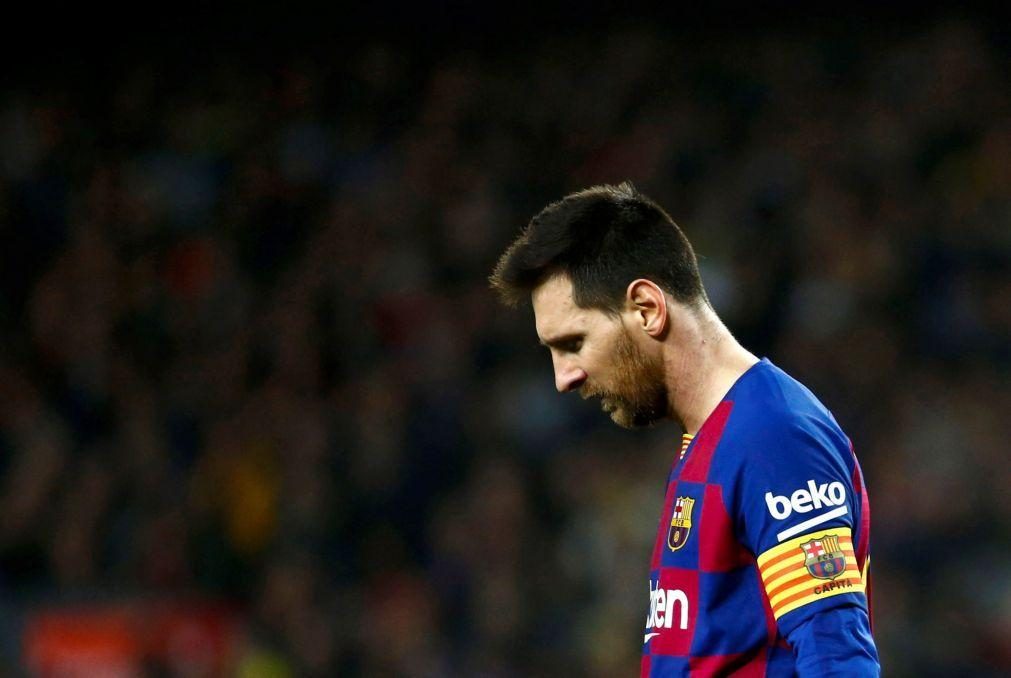 Chuteiras de Messi leiloadas por um valor recorde