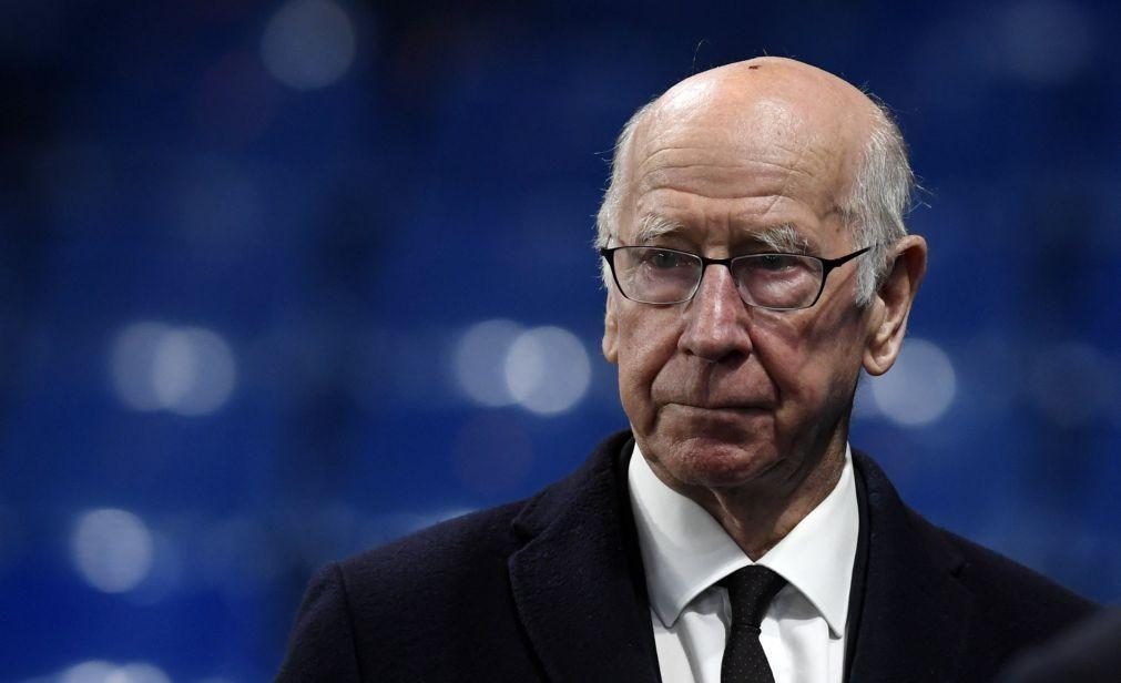 Histórico Sir Bobby Charlton diagnosticado com demência