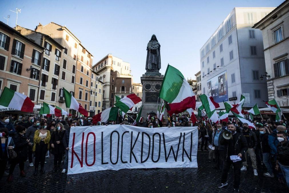 Covid-19: OMS aceita protestos, mas lembra que situação