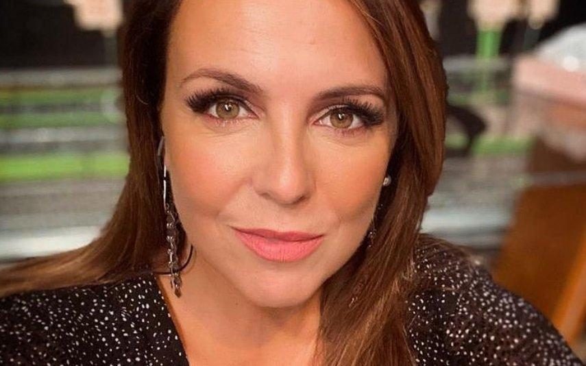 Tânia Ribas De Oliveira A blusa bege de menos de 30 euros que vai querer ter no armário