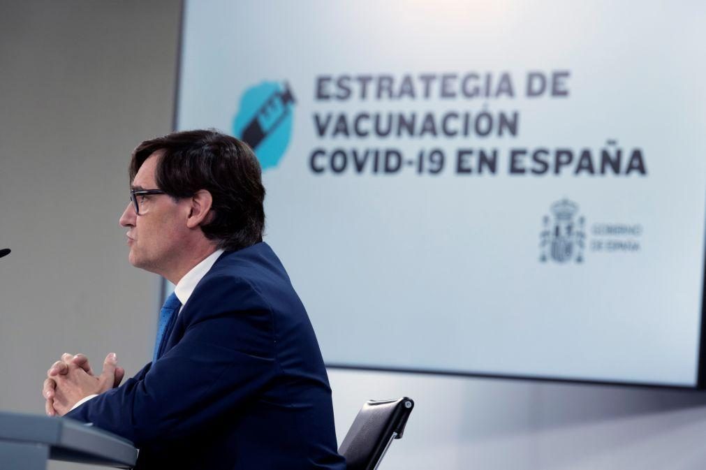 Espanha vacina em três fases até ao verão começando pelos lares de terceira idade