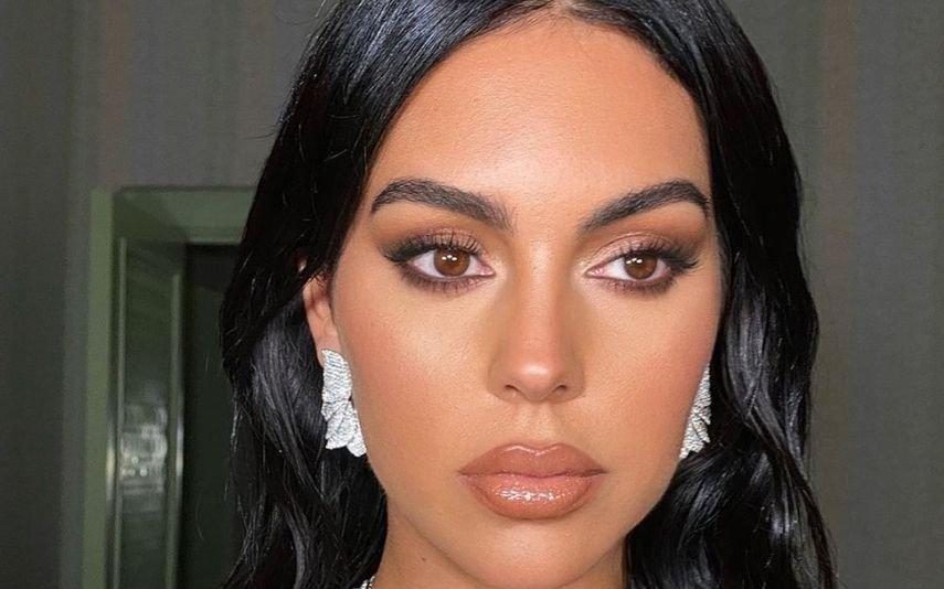 Georgina Rodriguez Mostra-se em lingerie vermelha e rendada e Ronaldo fica em brasa: 