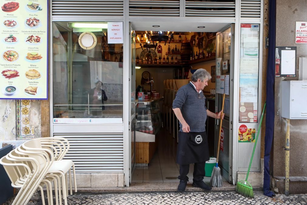 Covid-19: Governo aprova diploma que cria apoio simplificado para microempresas