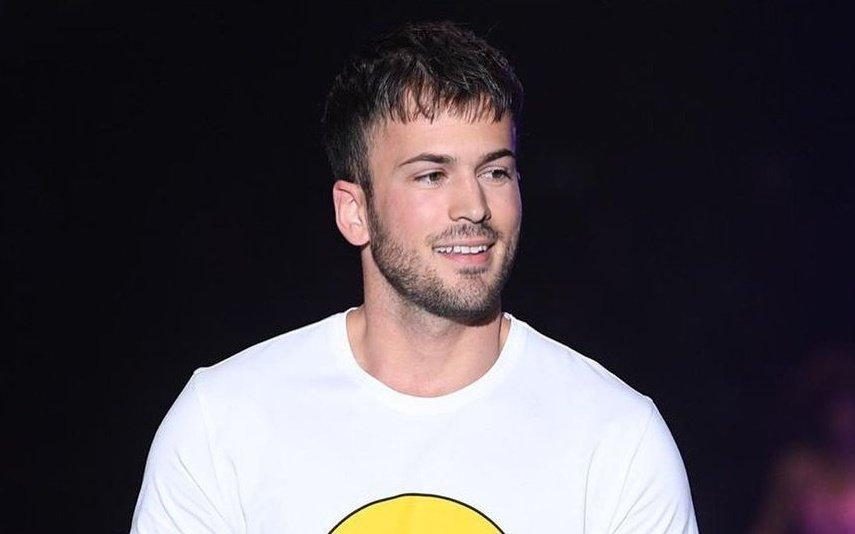 David Carreira regressa à música com o apoio do irmão