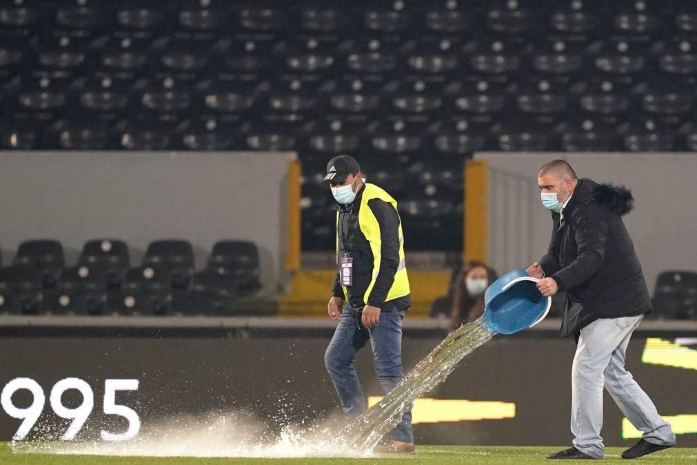 Vitória de Guimarães-Farense adiado para as 18:00 de domingo