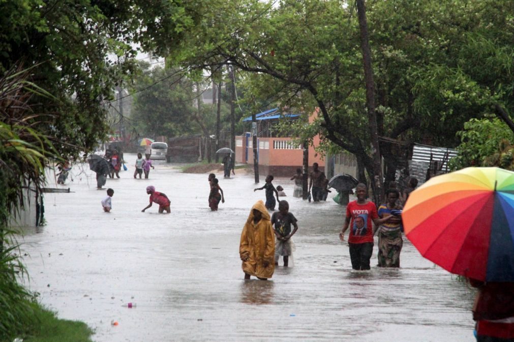 Tempestade Eloise atinge categoria de ciclone horas antes de atingir Beira