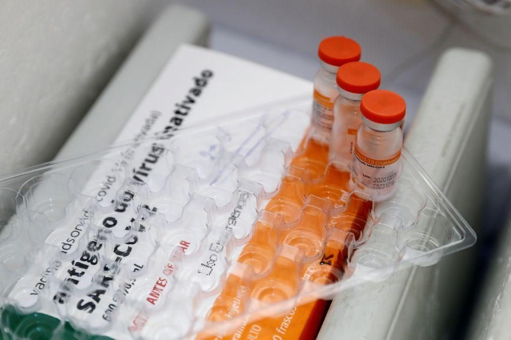Covid-19: Brasil espera 5,4 mil litros de consumíveis da CoronaVac em 3 de fevereiro