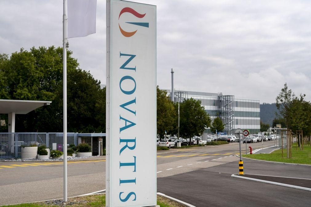 Covid-19: Novartis vai ajudar a produzir vacina da rival Pfizer-BioNTech