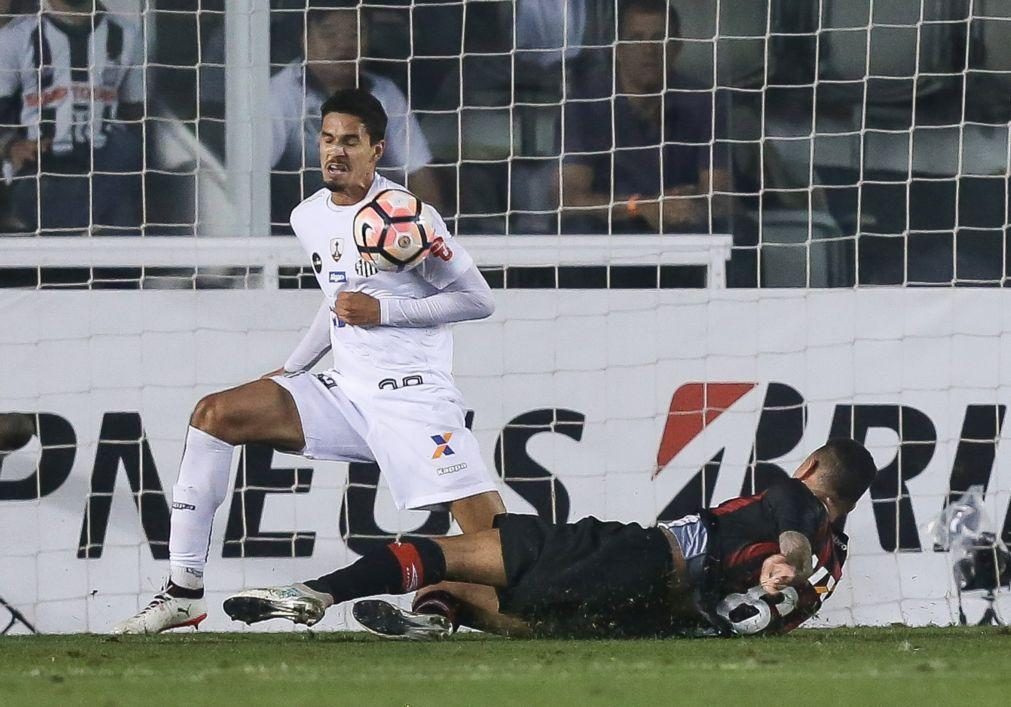 Lucas Veríssimo estreia-se nos convocados do Benfica e Rafa está de regresso