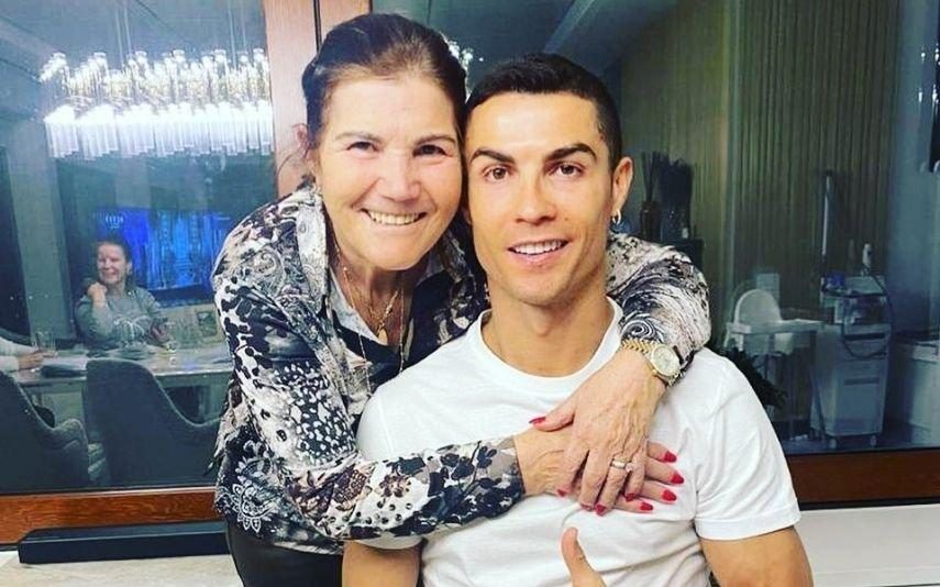 Dolores Aveiro chora ao ver Cristiano Ronaldo marcar dois golos no regresso ao Manchester
