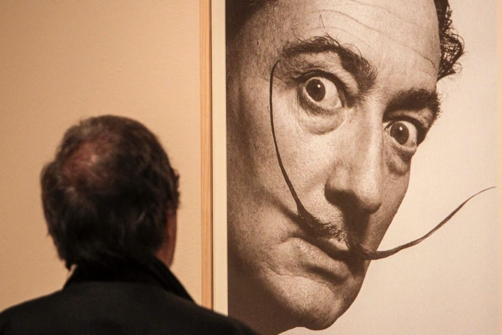 Tribunal de Madrid ordena exumação do corpo de Salvador Dalí