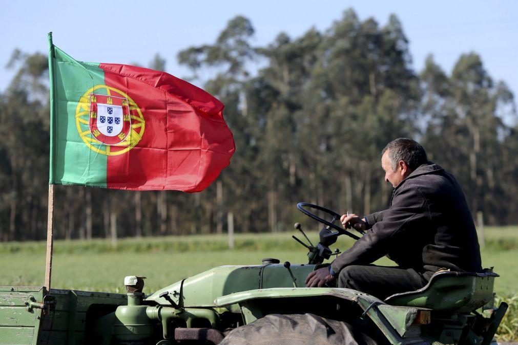 Agricultores manifestam-se contra política de preços baixos à produção e ameaçam paralisar Lisboa