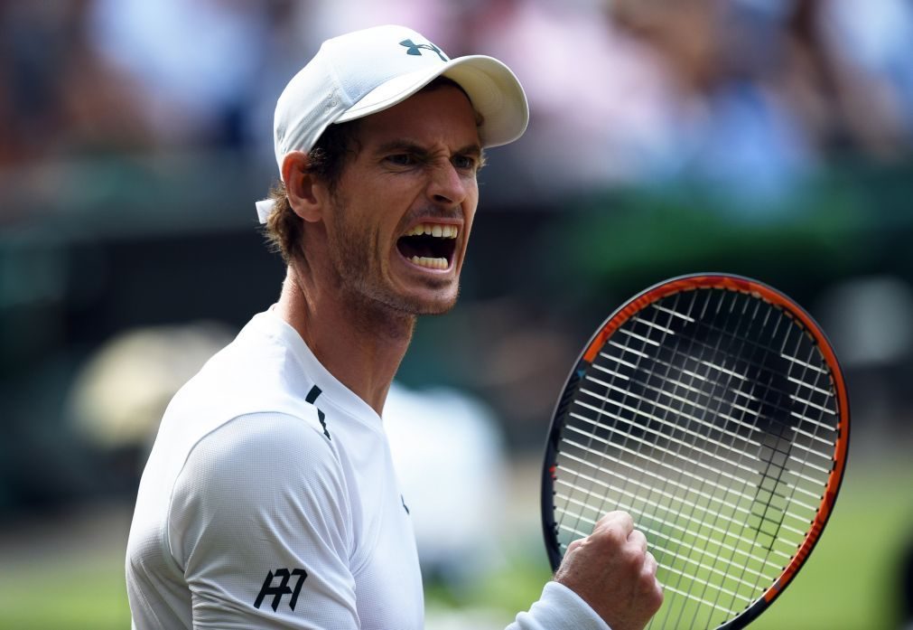 Andy Murray nos quartos de final de Wimbledon pelo 10.º ano consecutivo