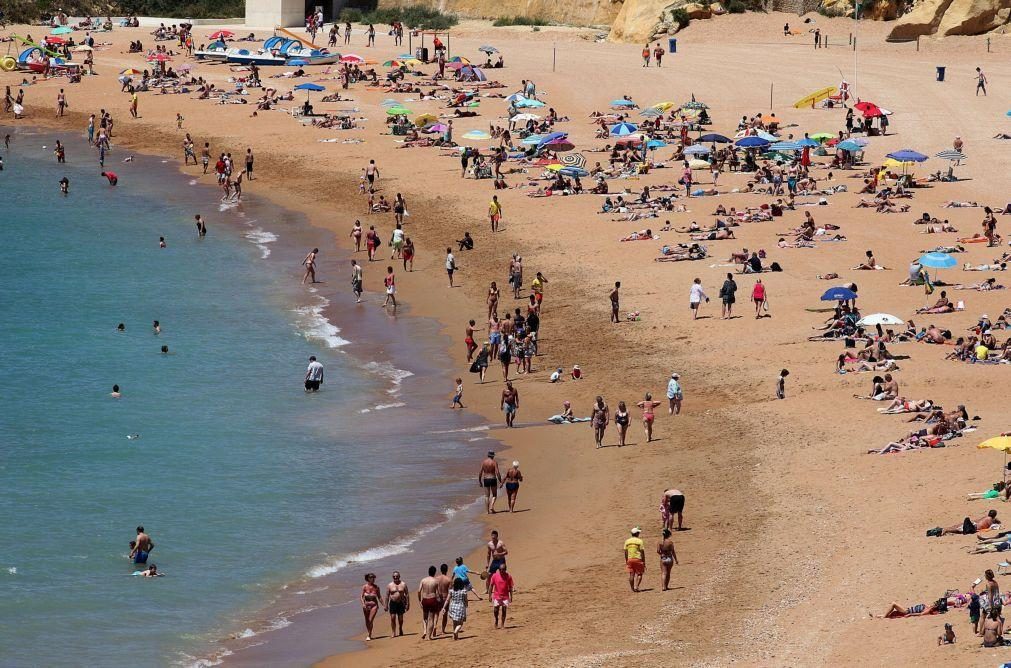 Praia dos Pescadores, em Albufeira, volta a estar apta para banhos