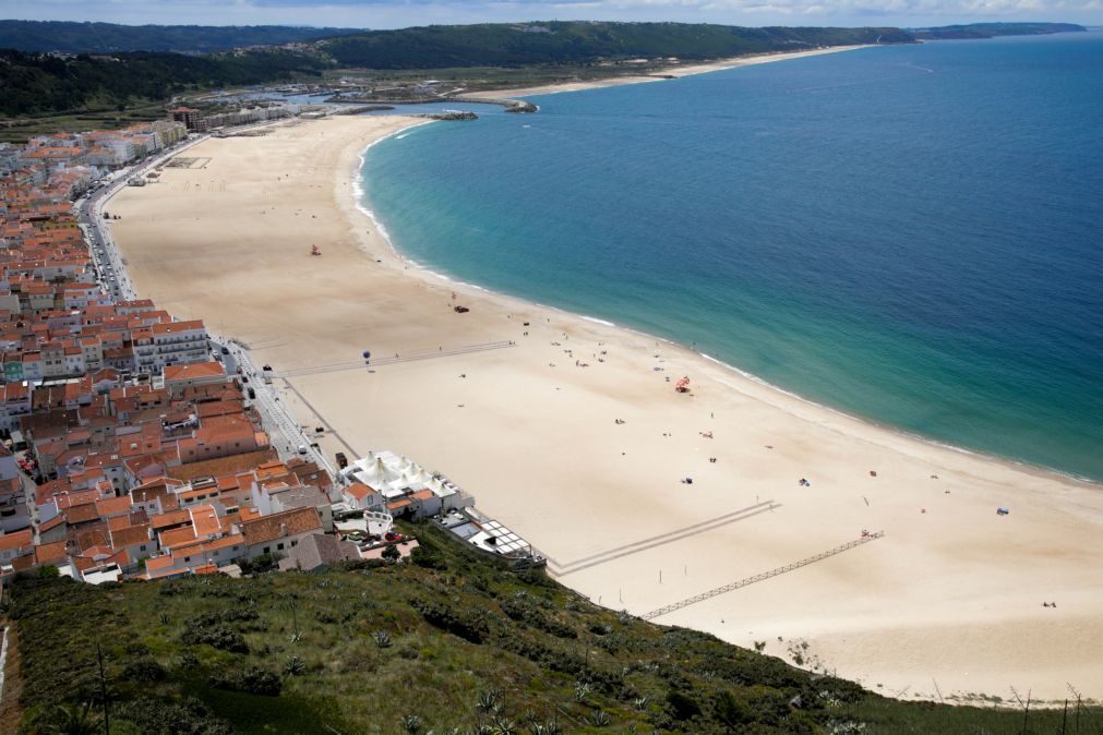 Menina de 9 anos morre afogada na praia da Nazaré